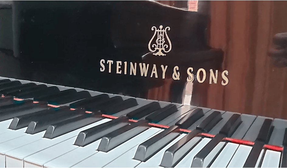 Grand Piano Klasik Steinway & Sons