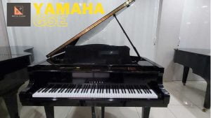 Grand Piano Yamaha G5E