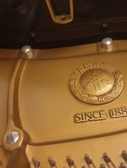 Jual Piano Bekas Yamaha S400 Grand Piano