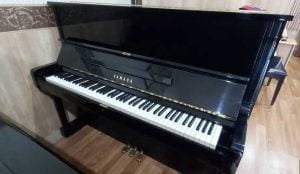 Jual Piana Bekas Yamaha U1A