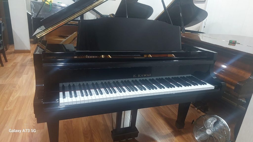 Grand Piano Kawai GS30