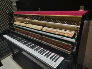 Piano Bekas Yamaha LU110CPE
