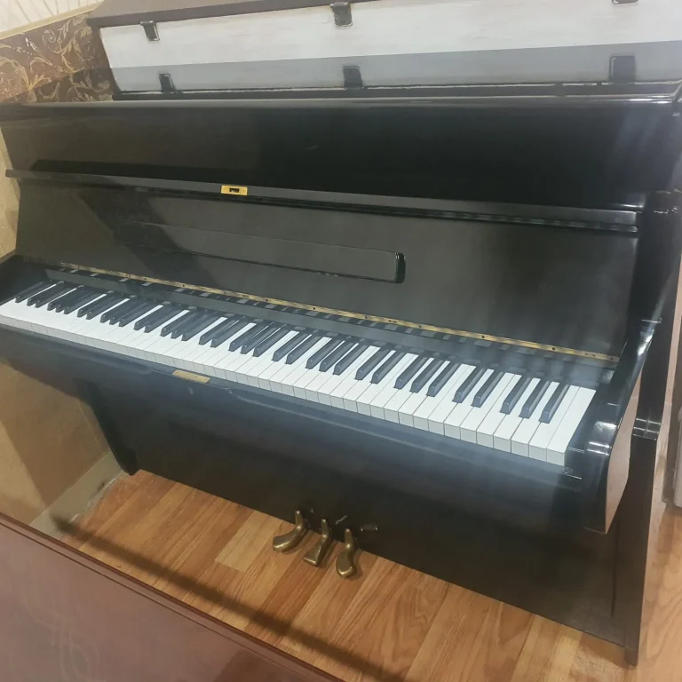 Jual Piano Bekas Yamaha M5