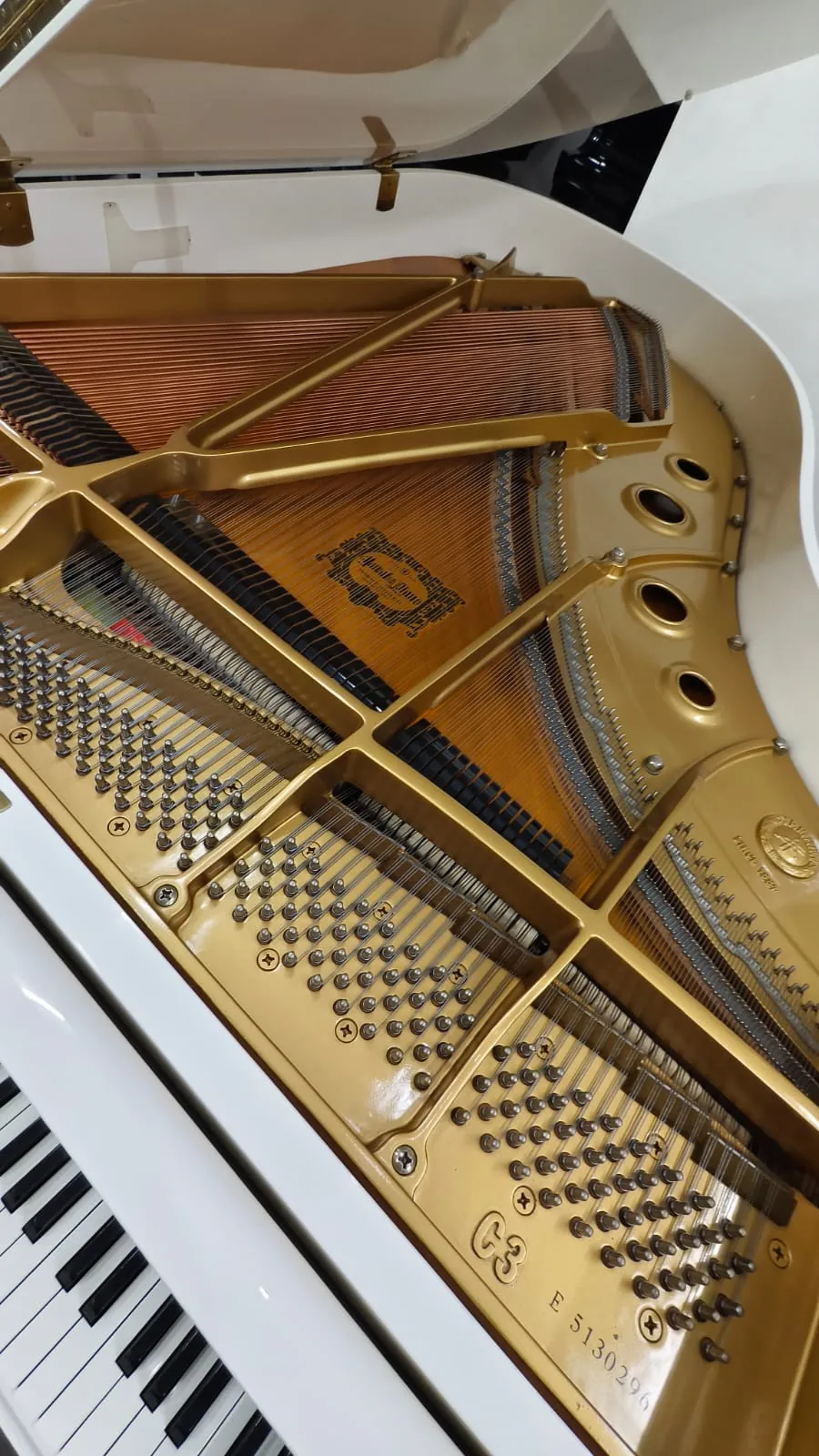 Frame dan konstruksi Yamaha C3 Disklavier